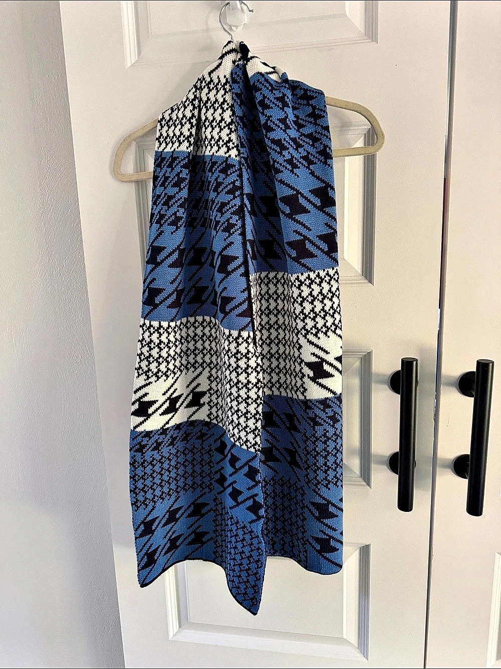 Blue & Black houndstooth mosaic cozy Scarf NWT